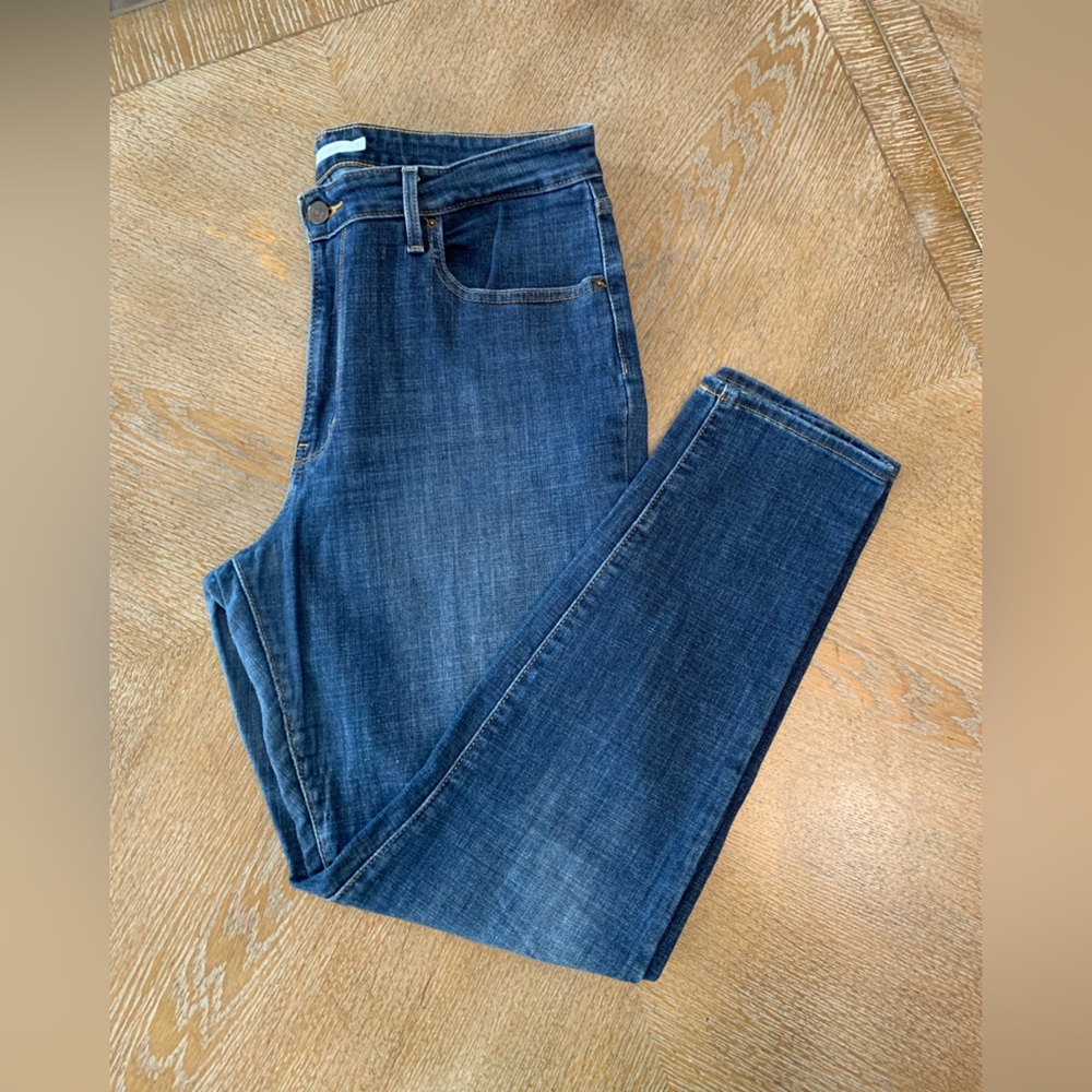 Levi’s 721 High Rise Skinny Leg Denim Blue Jeans Sz 33  Waist 36” Inseam 28”